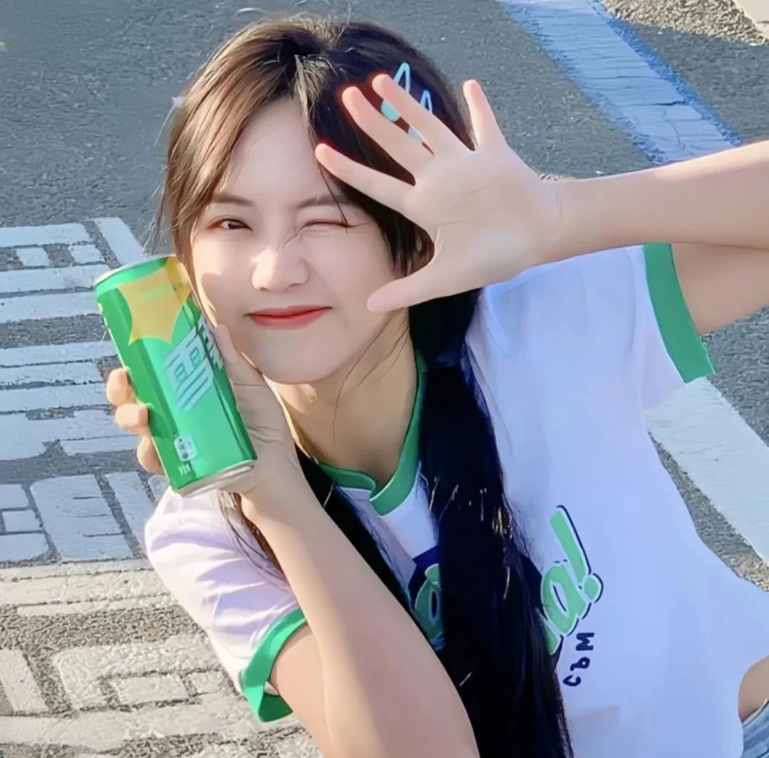 踹掉渣男后我成了全球团宠